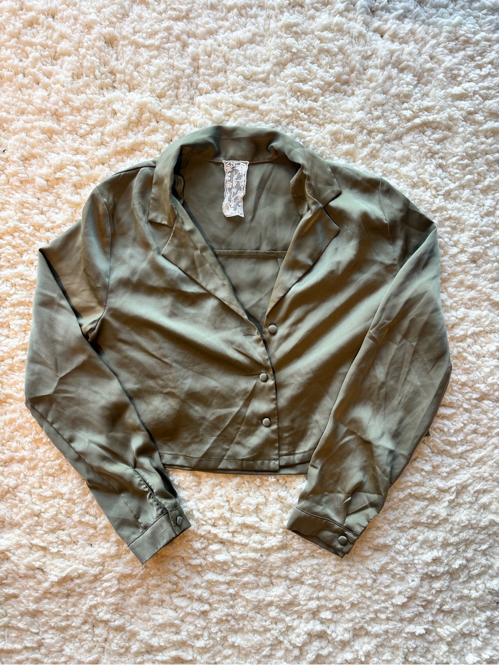 Sadie & Sage Olive Cropped Button-Front Shirt